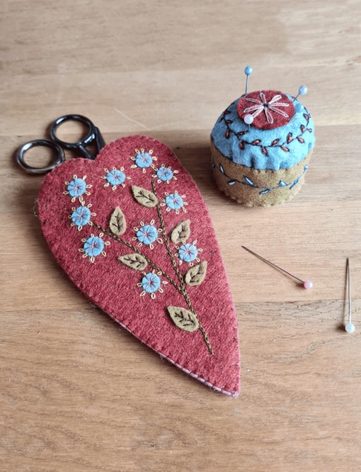 Daphne's Diary Embroidered Scissors Pouch & Mini Pincushion Felt Craft Mini Kit