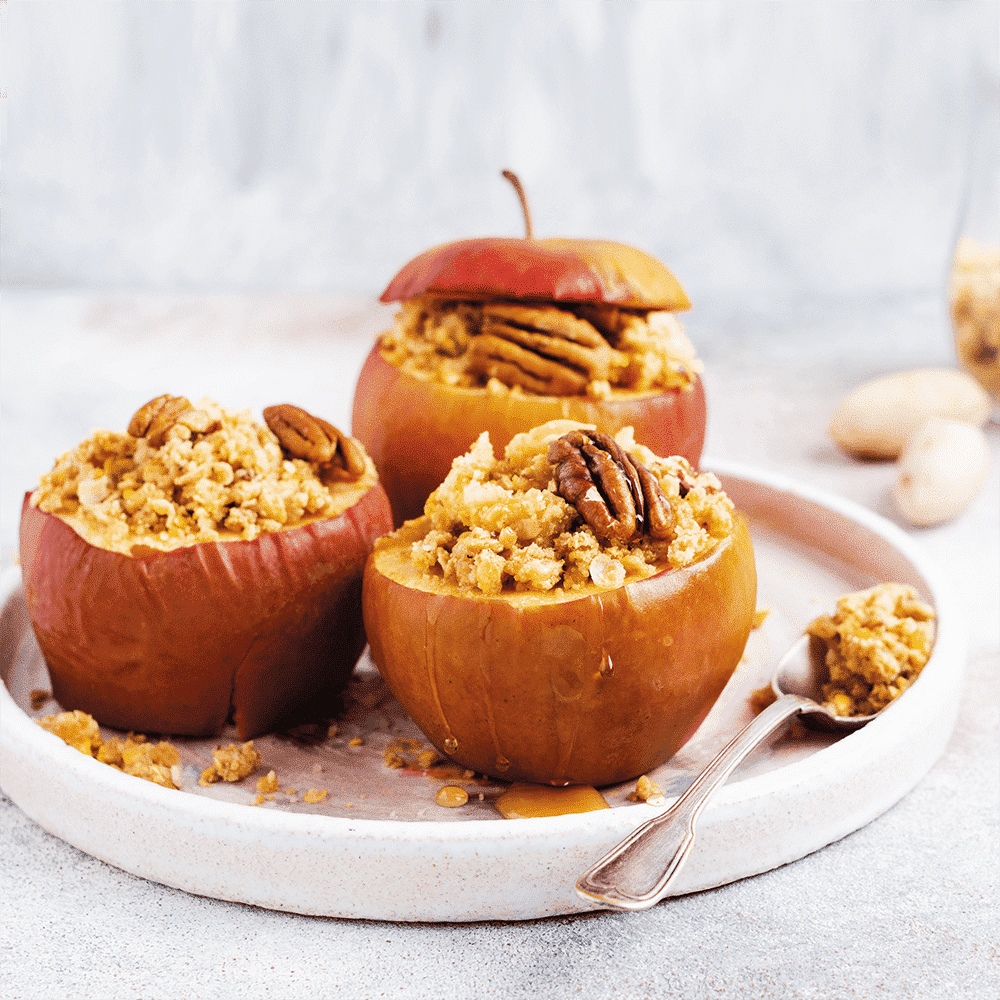 Gevulde gebakken appels op een bordje