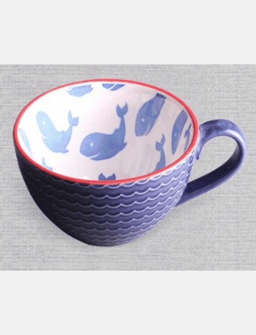 Daphne's Diary Handgeschilderde grote keramische koffiemok ( blauwe walvis )