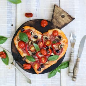 Hartvormige pizza voor Valentijnsdag