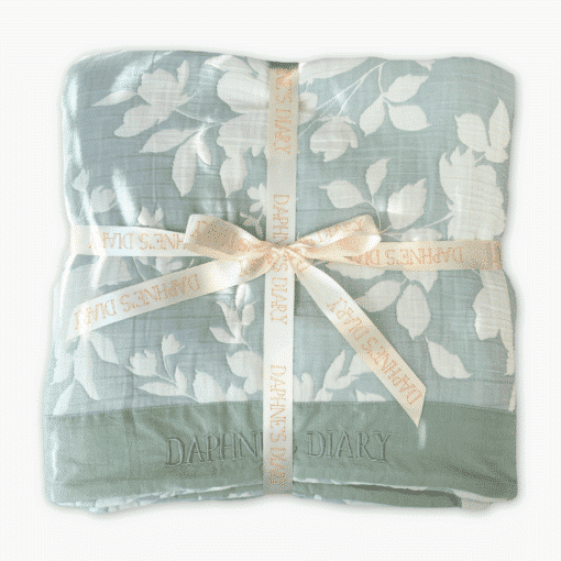 Daphne's Diary all-seasons blanket - Image 3