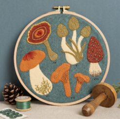 Kit de Broderie pour Cercle à Broder avec Appliqué de Champignons